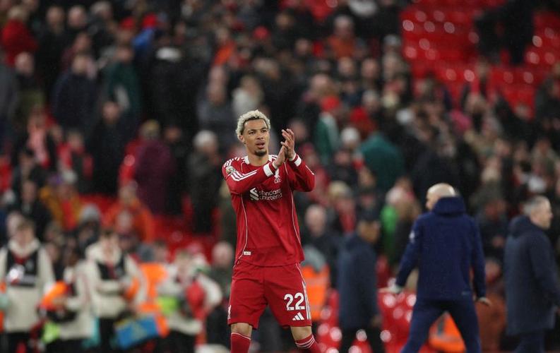 埃基蒂克本场数据：1粒进球，7射3正，1次错失良机，3次关键传球