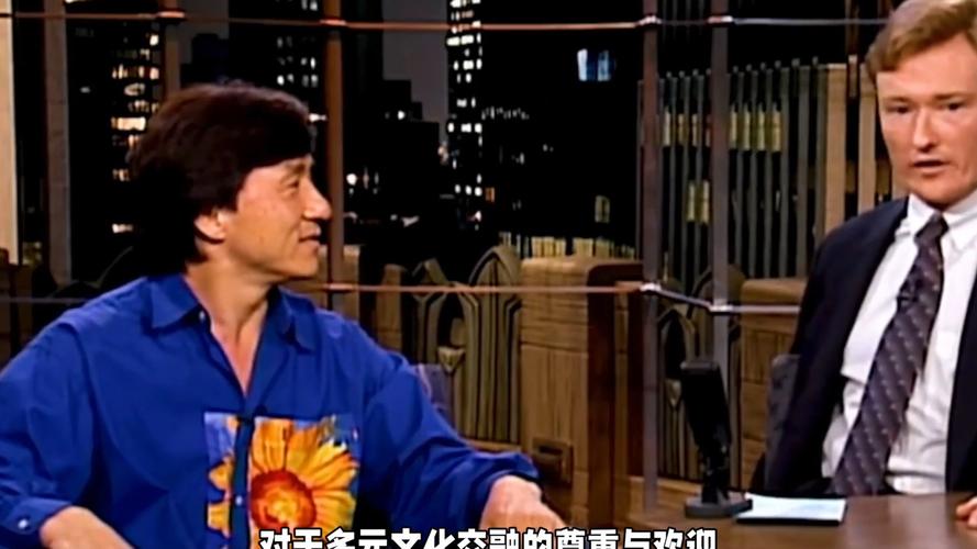挺标准的！奥斯卡接受直播吧颁奖，用中文说：直播吧，快人一步